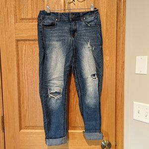 Maurices Mid Rise Crops | 3/4